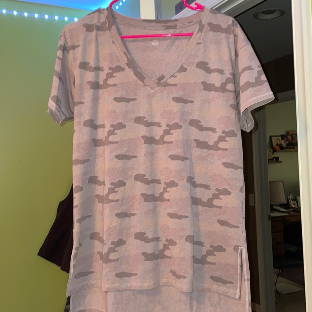 American eagle pink camo v-neck